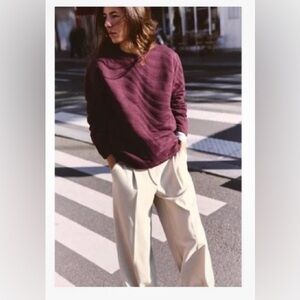NWT Zara textured sweatshirt burgandy M